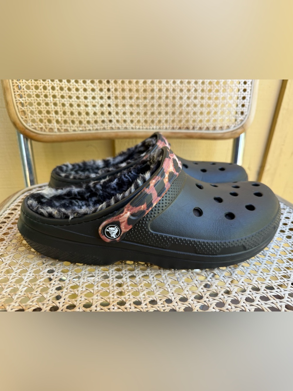 Crocs Classic Black Leopard Print Fleece Lined Clogs Women’s size 12
